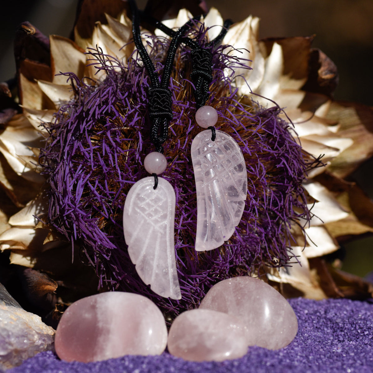 Halskette, Band mit Anhänger, Heilstein in Form von Engelsflügel, Rosenquarz, alternative Methode, Steinschmuck
