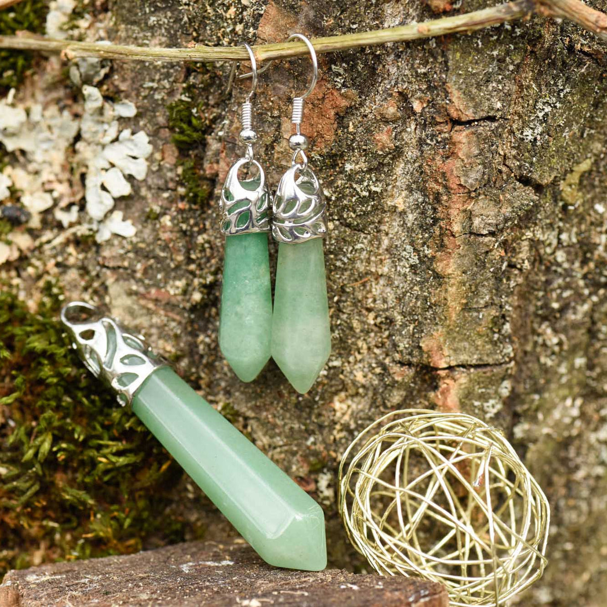 Anhänger, Ohrringe mit Haken, Metallfassung, Heilstein in Kristallform, grüner Aventurin, alternative Methoden, Steinschmuck