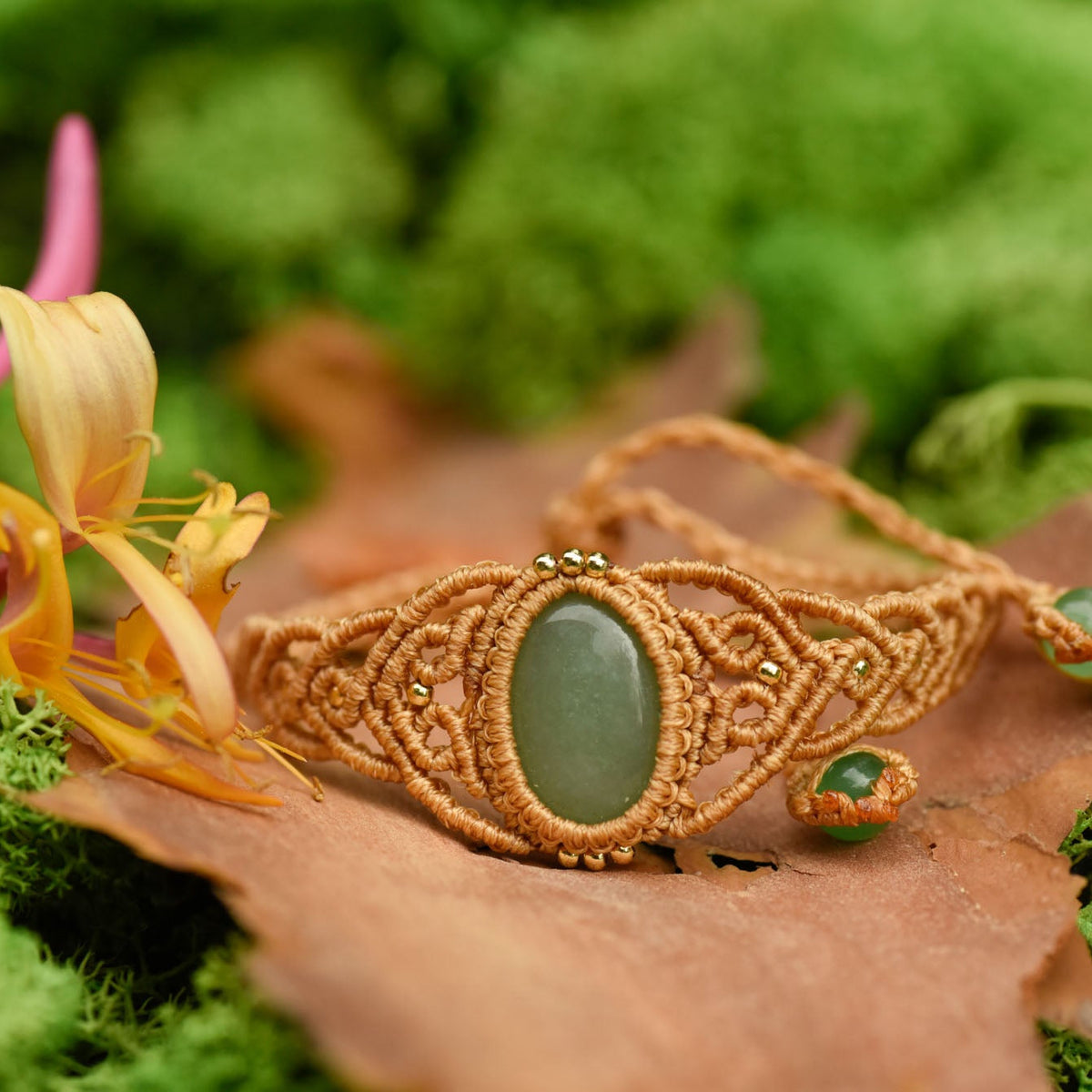 Armband geknüpft, Makramee, Heilstein, grüner Aventurin, verstellbar, alternative Methoden, Steinschmuck