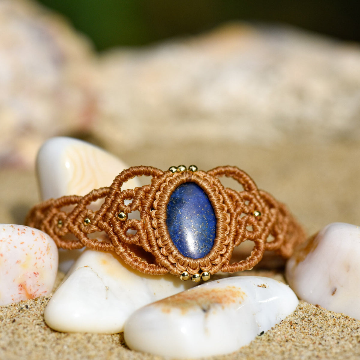 Armband geknüpft, Makramee, Heilstein, Lapis Lazuli, verstellbar, alternative Methoden, Steinschmuck