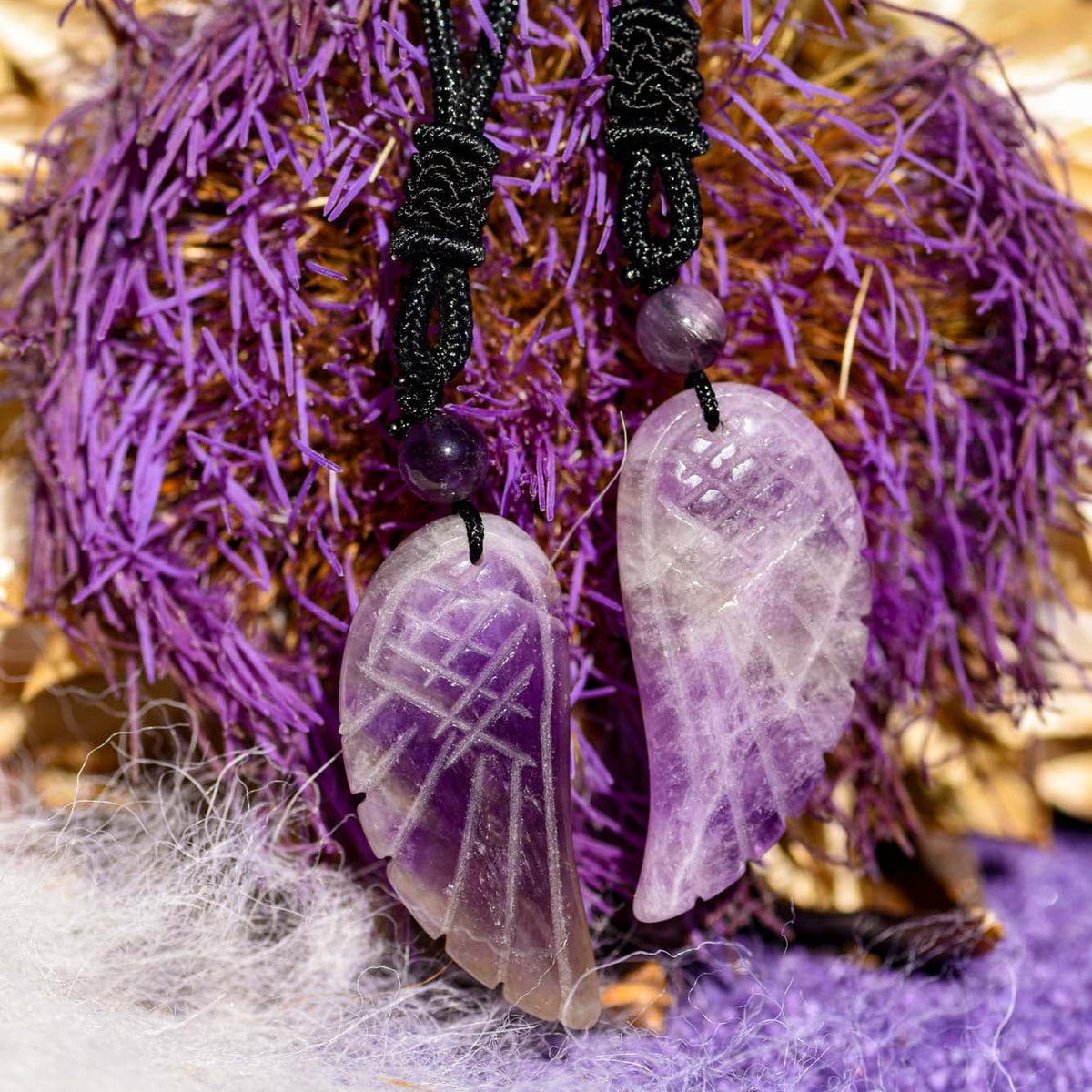 Halskette, Band mit Anhänger, Heilstein in Form von Engelsflügel, Amethyst, alternative Methode, Steinschmuck