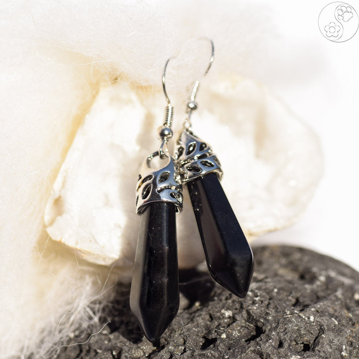 Ohrringe, Haken, Metallfassung, Heilstein in Kristallform, schwarzer Achat, alternative Methoden, Steinschmuck