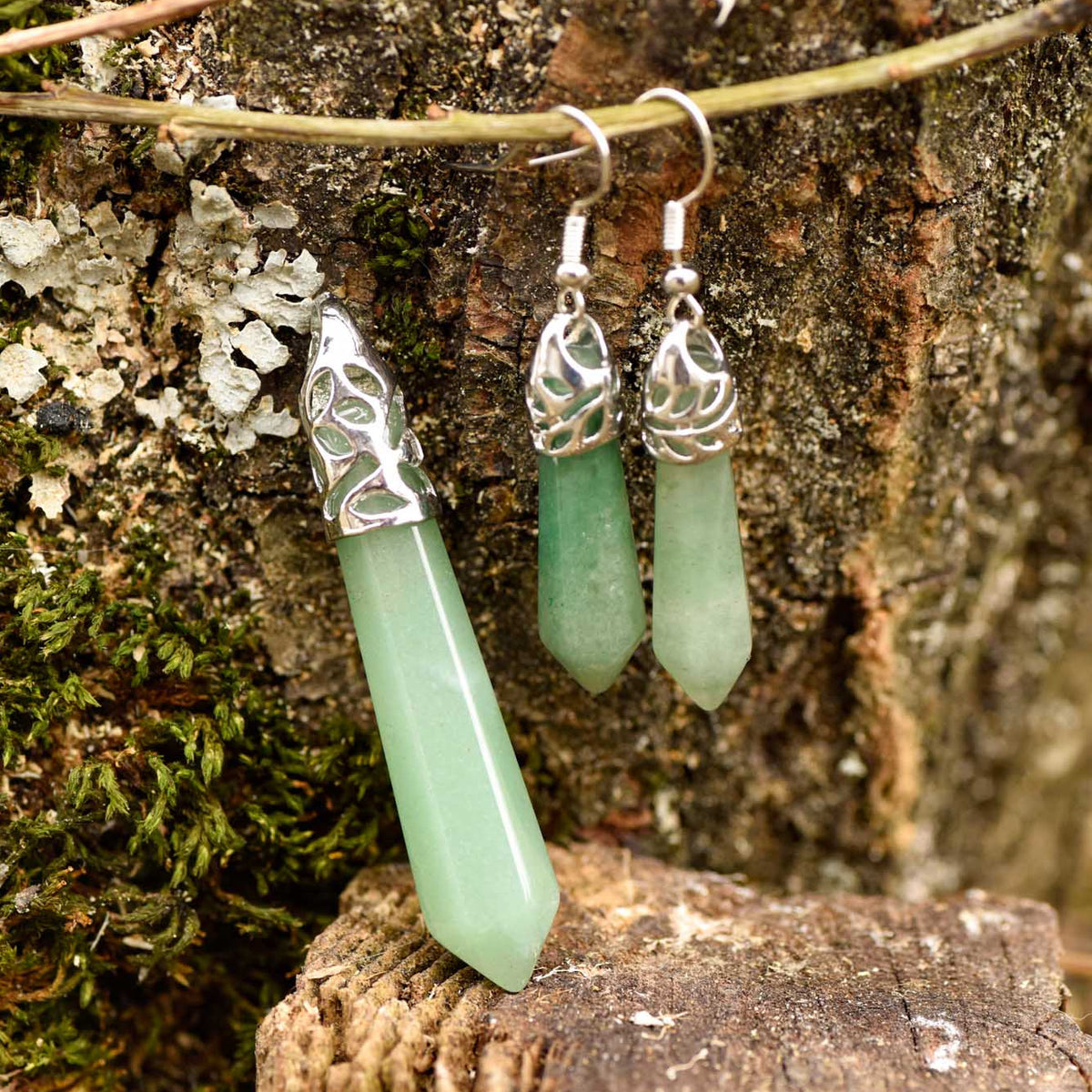 Anhänger, Ohrringe mit Haken, Metallfassung, Heilstein in Kristallform, grüner Aventurin, alternative Methoden, Steinschmuck
