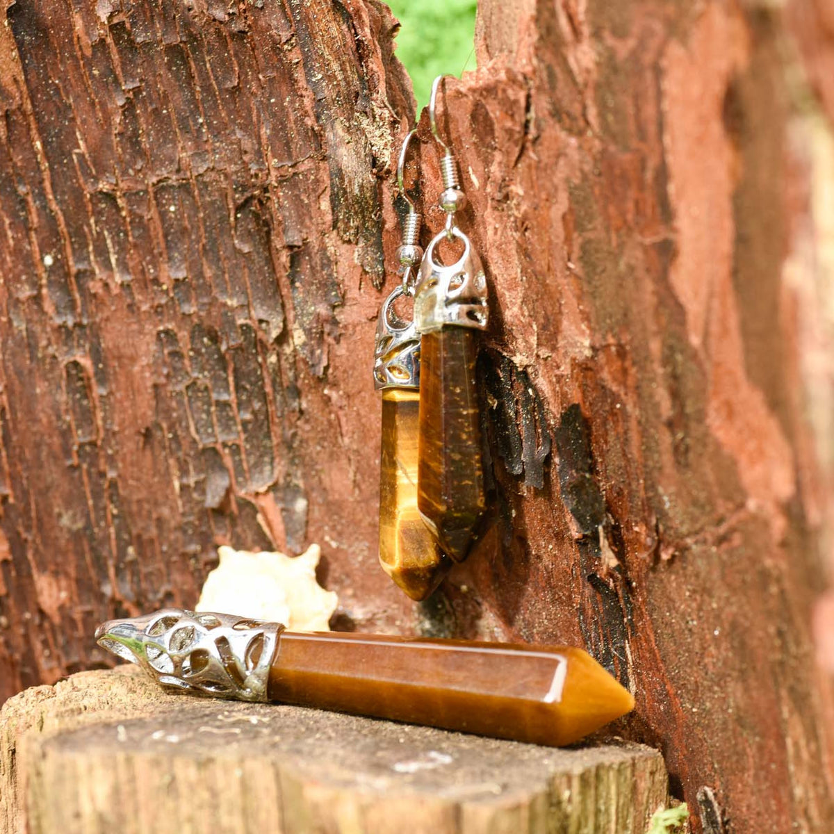 Anhänger, Ohrringe mit Haken, Metallfassung, Heilstein in Kristallform, Tigerauge, alternative Methoden, Steinschmuck