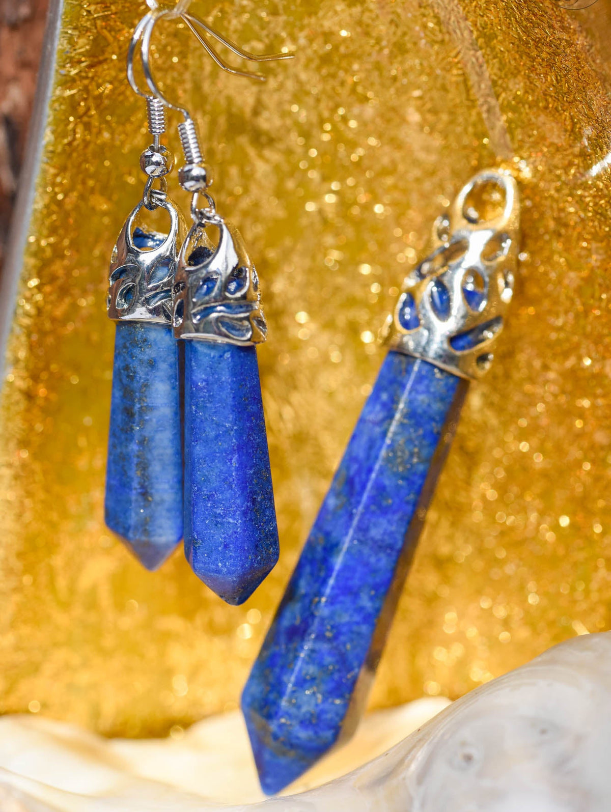Anhänger, Ohrringe mit Haken, Metallfassung, Heilstein in Kristallform, Lapislazuli, alternative Methoden, Steinschmuck